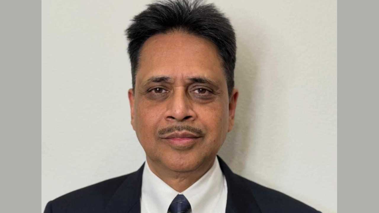 মন্ত্রণালয়ে যোগ দিয়েছেন ড. শেখ মইনউদ্দিন